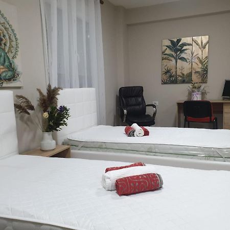 Lovely Apartment On Tirana City Center Esterno foto