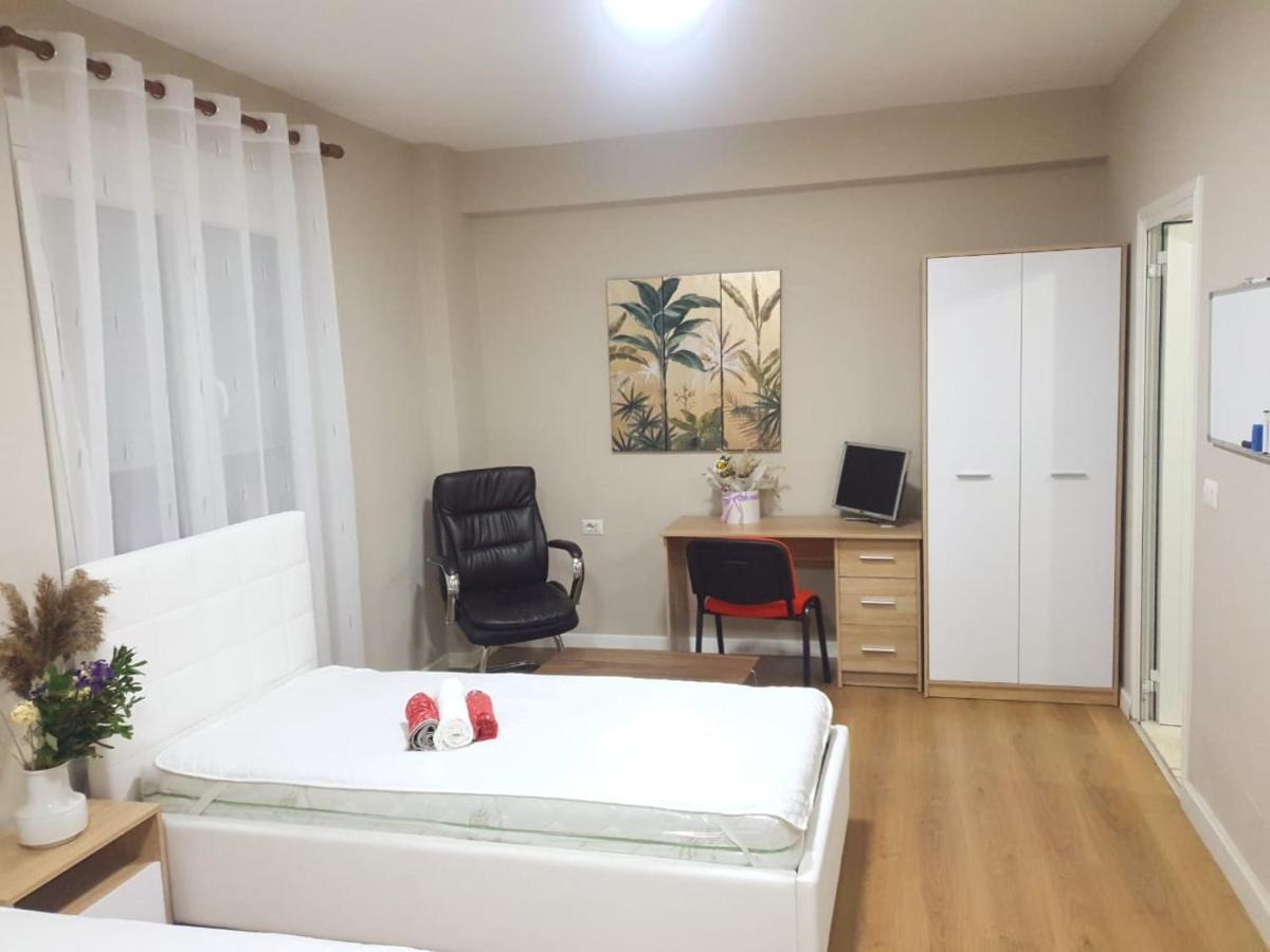 Lovely Apartment On Tirana City Center Esterno foto