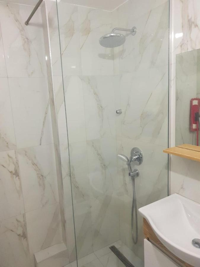 Lovely Apartment On Tirana City Center Esterno foto